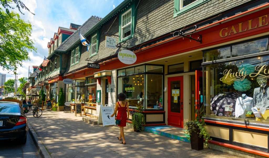 Hydrostone Market boutique shops.